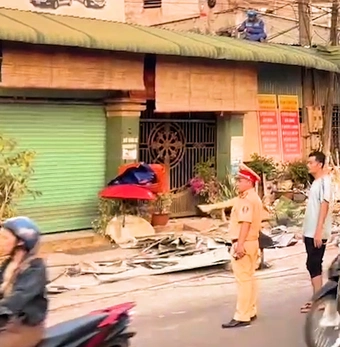 Hiện trường vụ xe lu trôi tự do tông chết người đi đường ở Đồng Nai