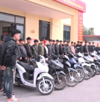 Xử lý 27 thanh thiếu niên mang hung khí đi hỗn chiến giữa đêm khuya