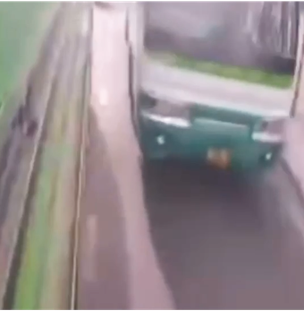 TP.HCM tạm đình chỉ một tài xế xe buýt sau vụ ép nhau gây tai nạn