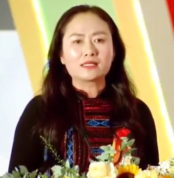 Bài phát biểu không nhìn giấy gây 'bão' mạng của nữ bí thư xã trong lễ công bố sáp nhập tỉnh Đắk Lắk và Phú Yên
