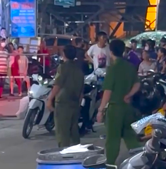 Điều tra vụ hai vợ chồng chết trước cửa nhà ở phường An Phú, TP.HCM