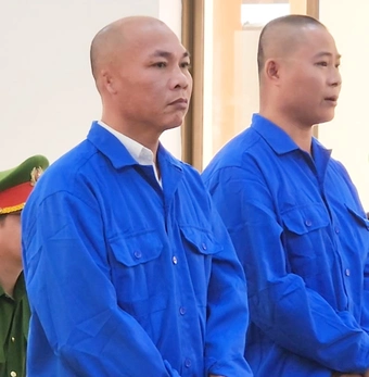 Phạt tù 2 tài xế xe khách và ô tô tải rượt đuổi nhau trên cao tốc TP.HCM - Trung Lương