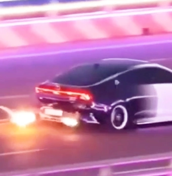 Tài xế lái ô tô liên tục ‘khạc ra lửa’ bị phạt hơn 76 triệu đồng