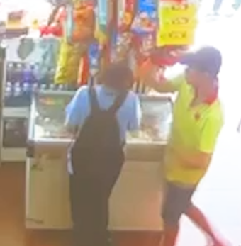 Clip một học sinh bị tát tới tấp tại tiệm tạp hóa, công an vào cuộc xác minh