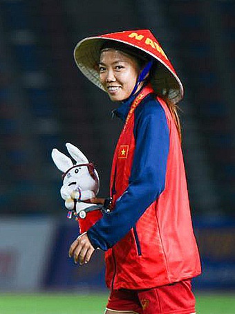 Những nụ cười rạng rỡ của các cô gái vàng tuyển nữ Việt Nam