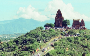 Inrasara, người lưu giữ ký ức dân tộc