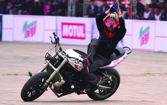 Stunter: Đam mê tốc độ và mạo hiểm