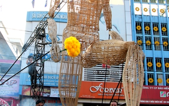 Festival: Đừng “no dồn đói góp”…