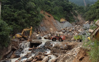 Bài toán sạt lở đường bộ qua đồi núi đang bế tắc?