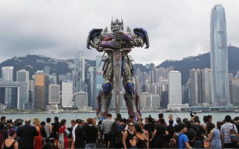 Vỏ Hollywood, ruột Trung Quốc
