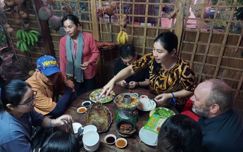 Cuộc đụng độ văn hóa Á - Âu