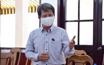 Cơn bão Úc trên đường đua xanh