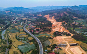 View of underway $423mn expy for Vietnam-China trade