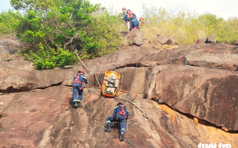 Da Nang stages rescue drill on Son Tra Peninsula