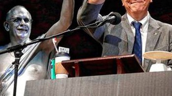 Giải Ig Nobel 2019 trị giá “khủng”: 10 ngàn tỷ đô la... Zimbabwe!