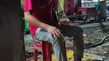 Thanh niên chở 3 bị bắt xe máy đòi kiện cả xóm vì "tội đồng lõa với CSGT"
