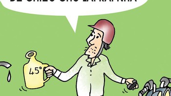 Khi bợm nhậu mua xăng E5