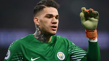Ai là thủ môn phát bóng xa nhất Premier League?