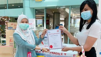 Malaysia: góp 'thu nhập hàng tháng' chống dịch, “bé kẹo” được tuyên dương