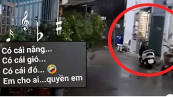 Hàng xóm vội đóng cửa vì cô gái hát karaoke inh ỏi