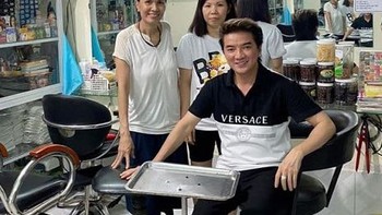 Đàm Vĩnh Hưng trở lại tiệm tóc thời hàn vi, bật mí về người phụ nữ huấn luyện mình trở nên 'quỷ quái'