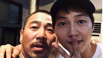 Trước thông tin về Song Hye Kyo - Hyun Bin, Song Joong Ki lập tức bị cộng đồng 'nội soi'