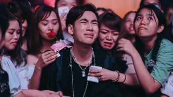 K-ICM bức xúc khi anti-fan mỉa mai: 'Liệu có ai mướn đi đàn đám cưới không?'