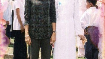 Tiếp sau loạt ảnh hot của Ngọc Trinh, fan lại đào bới tiếp ảnh thời nhỏ cực 'hút' của người đẹp