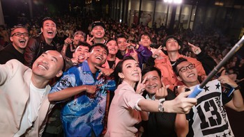 Thu Trang đọc rap trên nền nhạc phim, Tiến Luật chỉ biết cười trừ
