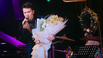Khắc Minh tặng khán giả đêm nhạc ngọt ngào trước thềm Giáng sinh
