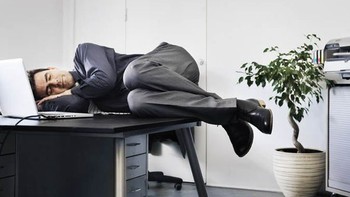 Cán bộ bệnh viện vẫn nhận lương đều đặn dù bỏ việc 15 năm