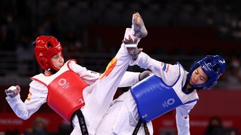 Thái Lan giành HC Vàng Olympic đầu tiên, CĐV 'gáy vang trời'