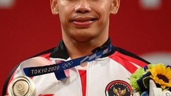 Chỉ giành huy chương bạc, fan Indonesia vẫn 'cà khịa' người Thái