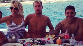 Cầu thủ từng cướp vợ đồng đội sắp bật bãi vì Messi