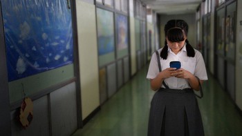 Cô giáo khuyên 'nữ sinh giữ mình trong sáng, nam sinh bớt ẻo lả'