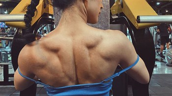 Bí quyết giúp Angela Phương Trinh sở hữu body ‘lực sĩ’