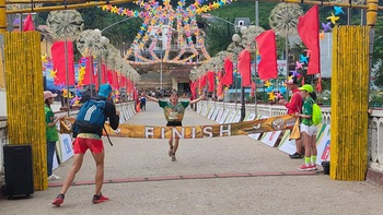 Trăm hoa marathon đua nở