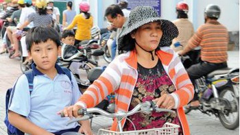 Hội phụ huynh: Tiếp sức cho ai?