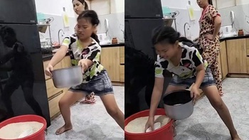 Khi mẹ bảo đi đong gạo nấu cơm