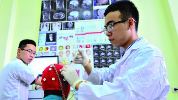 Từ "trường" thành "đại học": Để giỏi thiết kế, phải giỏi cả công nghệ thông tin