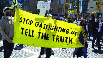 "Gaslighting" - Từ của năm 2022:  ai thao túng ai, và thao túng thế nào?