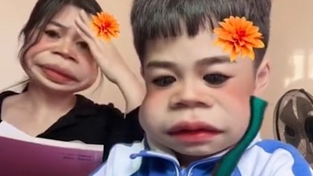 Em trai muốn 'sang chấn tâm lý' vì trình tiếng Anh quá tệ của chị gái