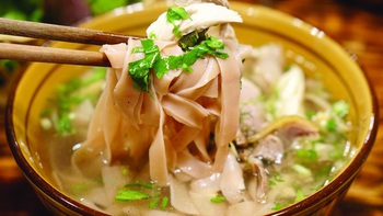Trong "khu rừng" phở Việt đa sắc...