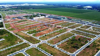 Cơ hội định hình lại thị trường bất động sản: Căn hộ, đất nền rớt giá