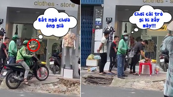 Người đàn ông chưng hửng vì bị giật mất gà cúng