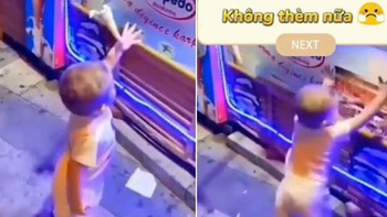 Bé trai nổi quạu khi bị người bán kem Thổ Nhĩ Kỳ đùa nhây