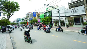 Chuyển dịch đất đai để phát triển