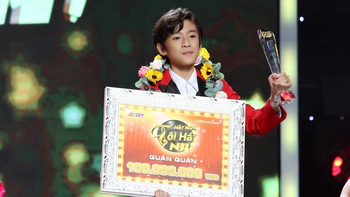 Cậu bé sinh non 7 tháng đăng quang 'Hãy nghe tôi hát nhí 2022'