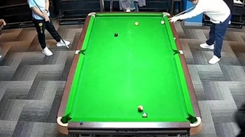Chàng trai liên tục lượm được siêu phẩm bida rùa
