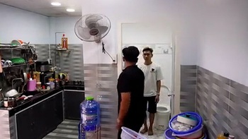 Chàng trai 'hồn bay phách lạc' khi bị đám bạn troll